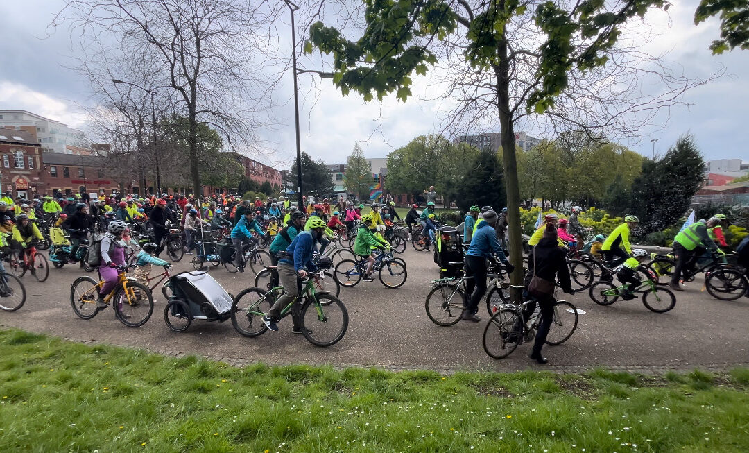 Large city bike ride campaigns for safer cycle routes in Sheffield